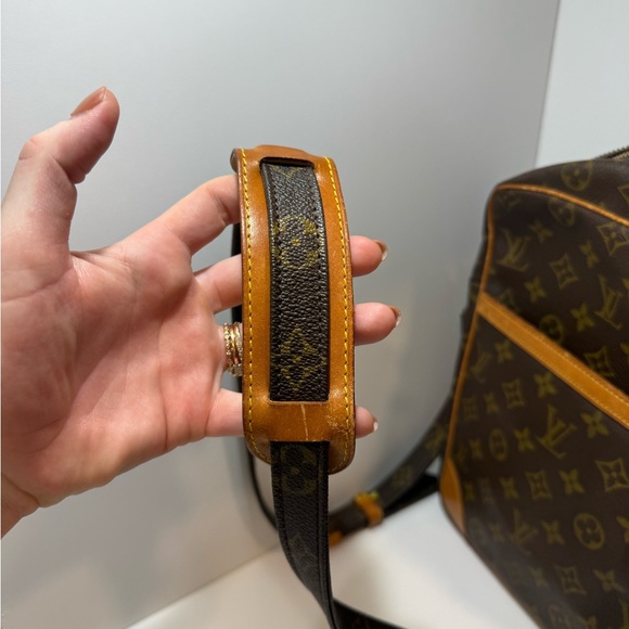 Louis Vuitton Monogram Marceau Messenger Bag - Picture 6 of 10